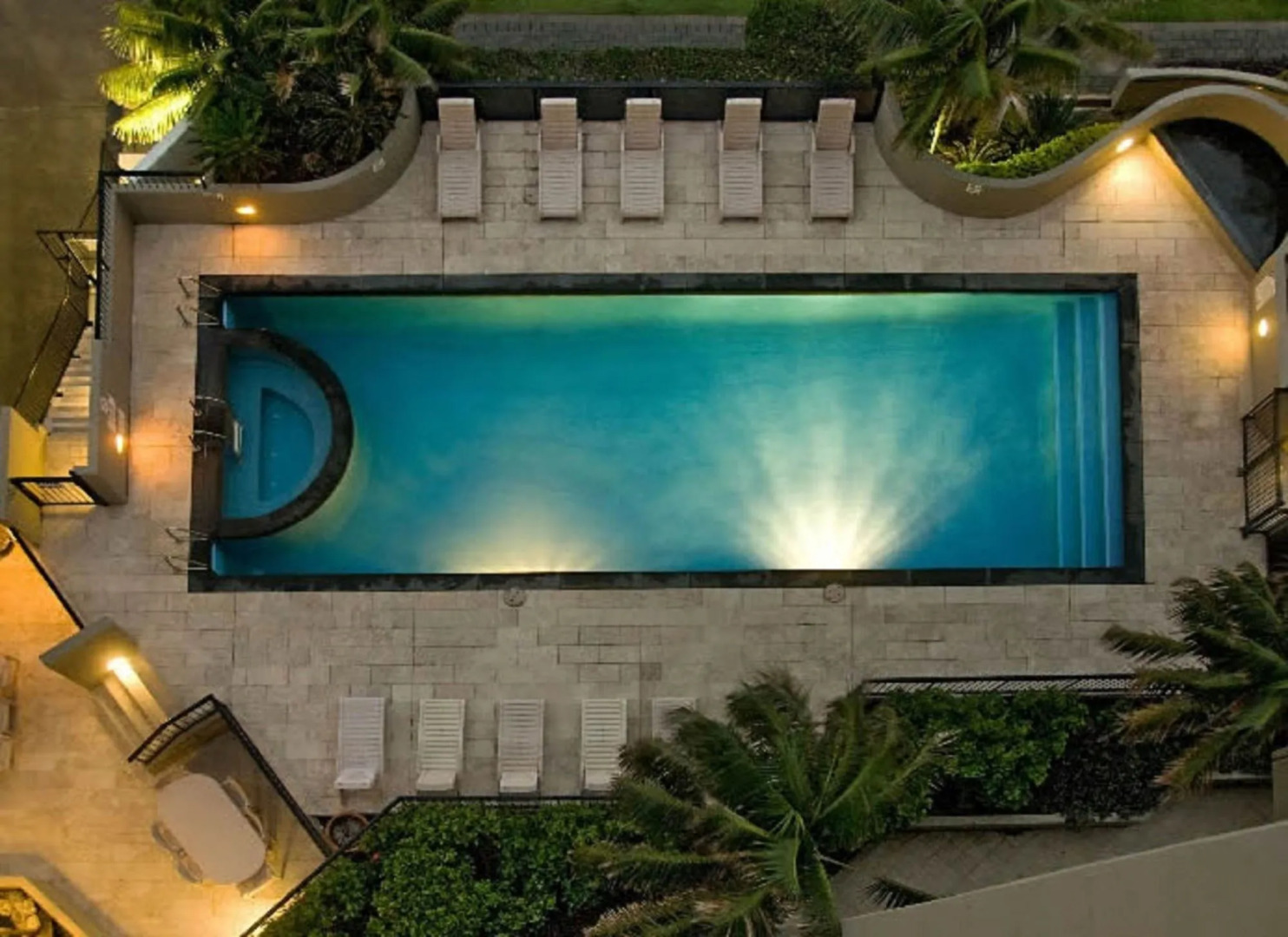 Clubb Coolum Beach Resort