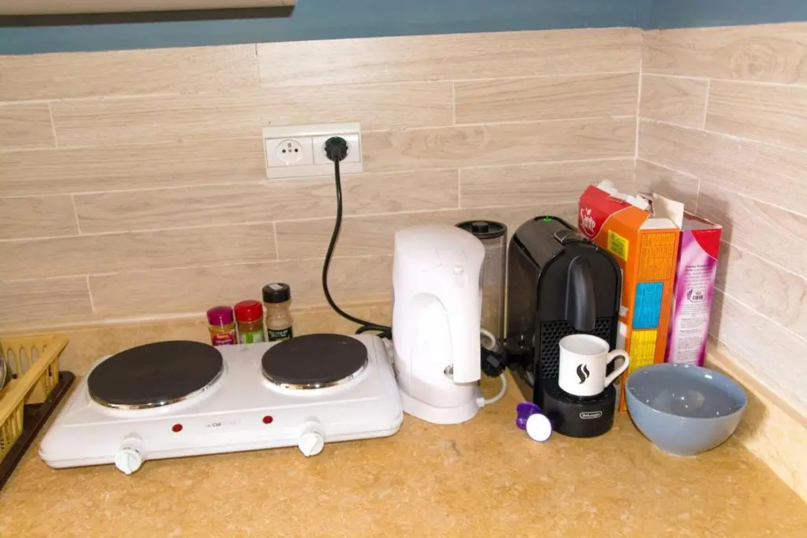 Beau Studio, cozy, Quartier vivant, proche de tous