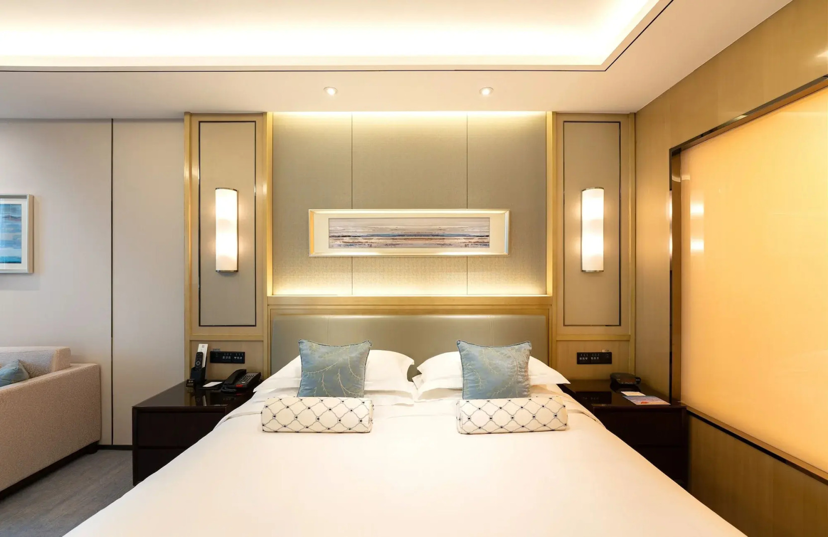 Yun-Zen Jinling World Trade Plaza Hotel