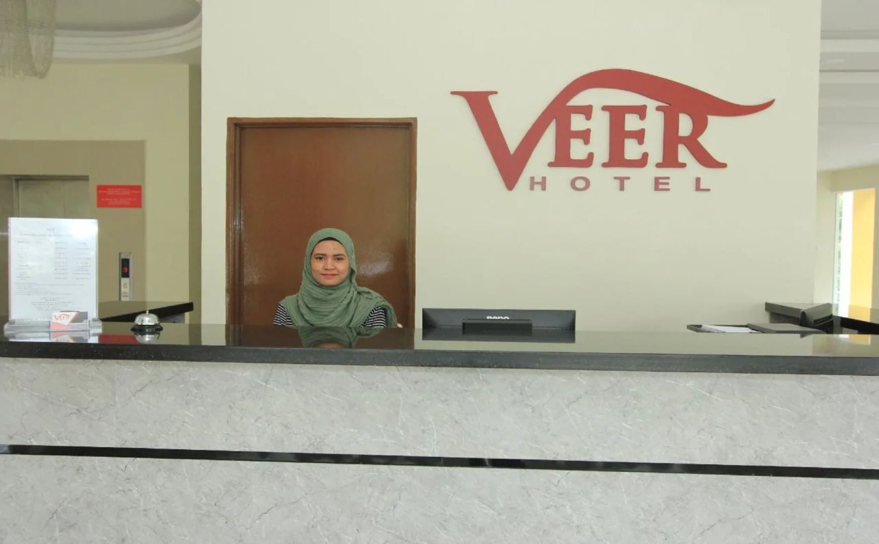 Veer Hotel