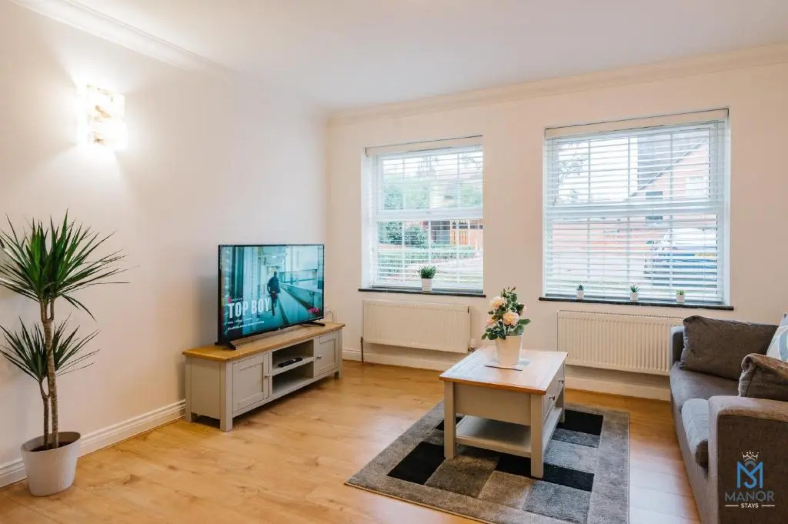 05th Residence Of Lord Avenue Sleeps Five People