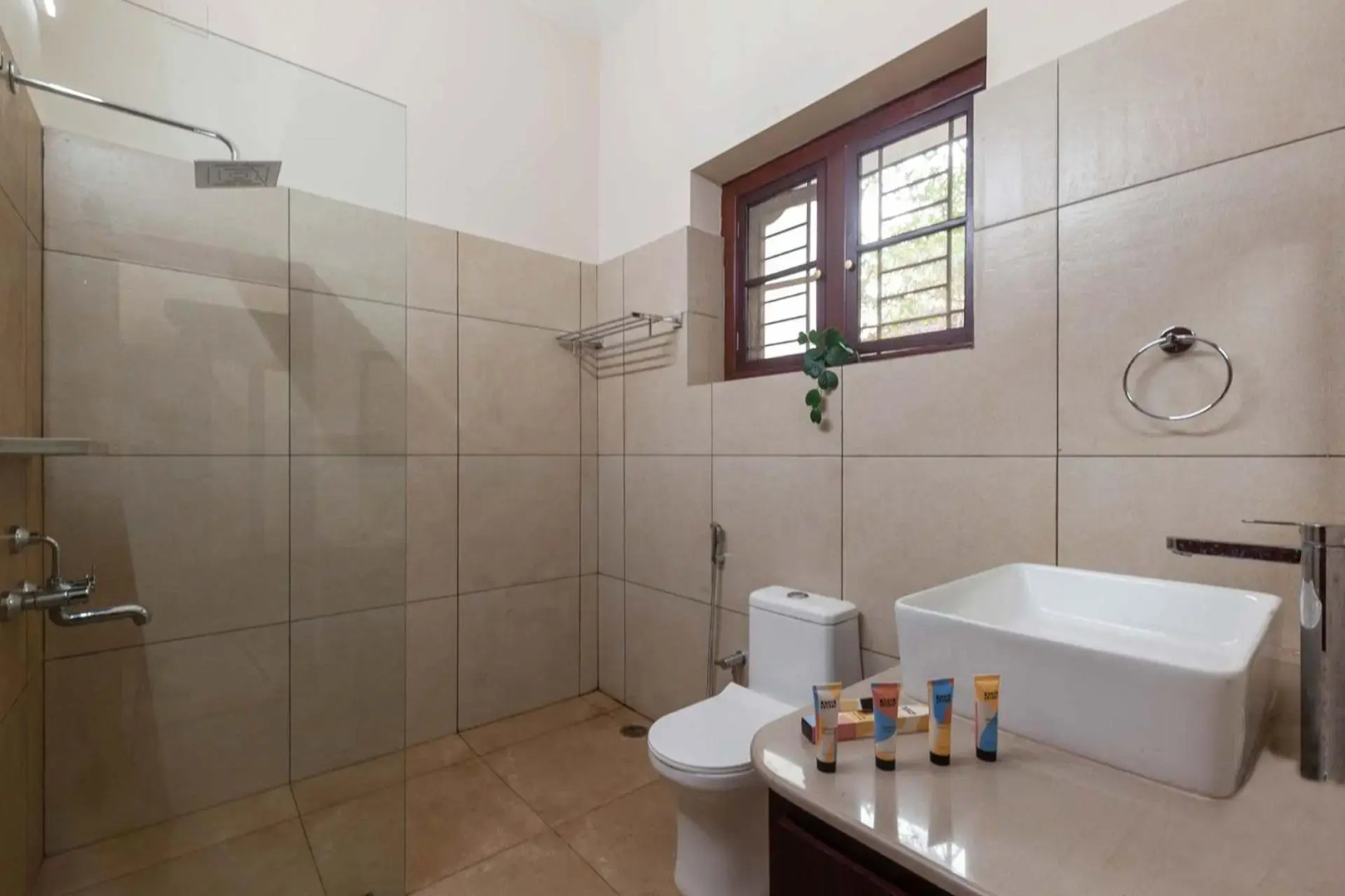 StayVista at Crystal Homestay