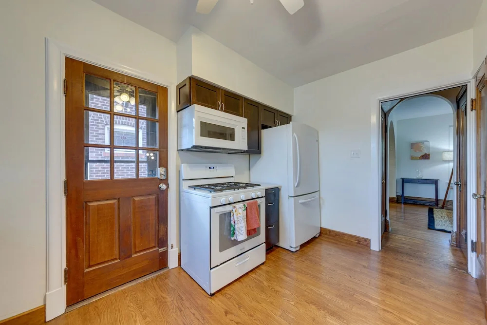 Pet-friendly St Louis Home w/ Grill & Backyard