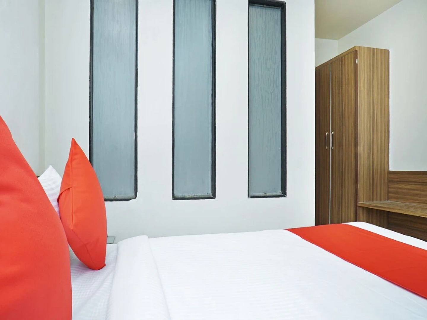 OYO 26205 Hotel Sahara