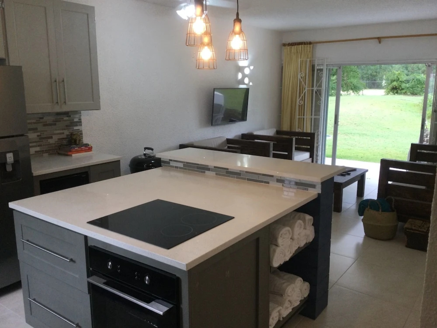 Moonshine 316 Rockley Golf Club