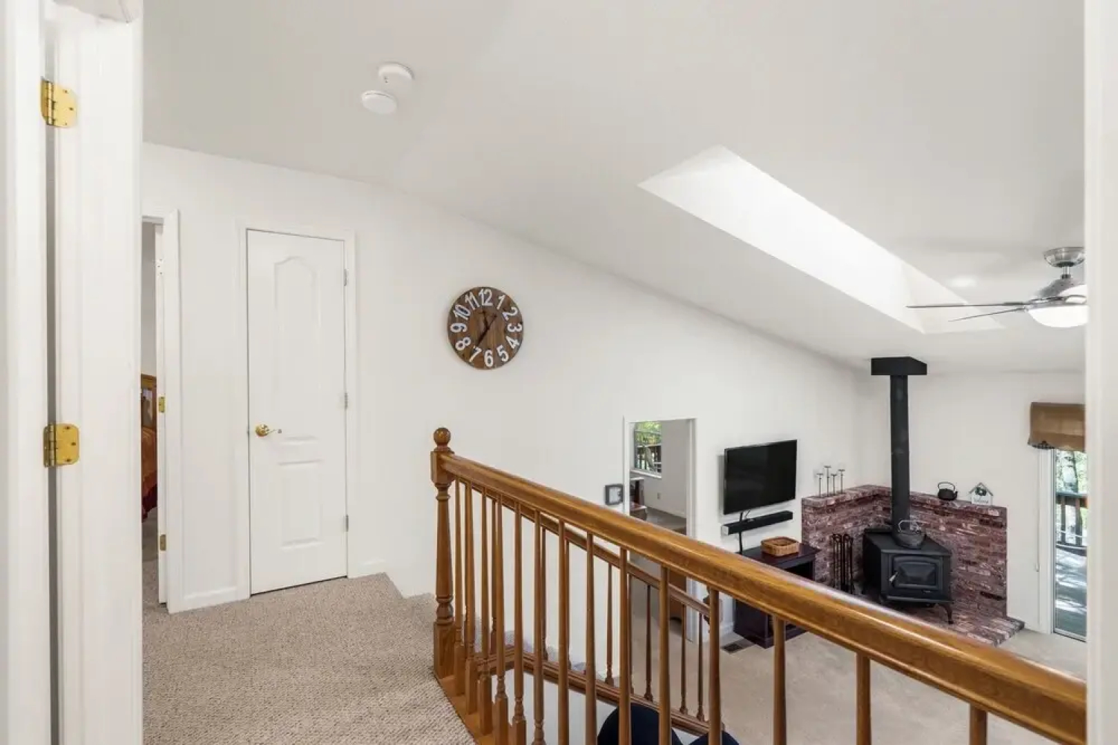 The Gathering Place - 2-Level Home with Game Room by Yosemite Region Resorts