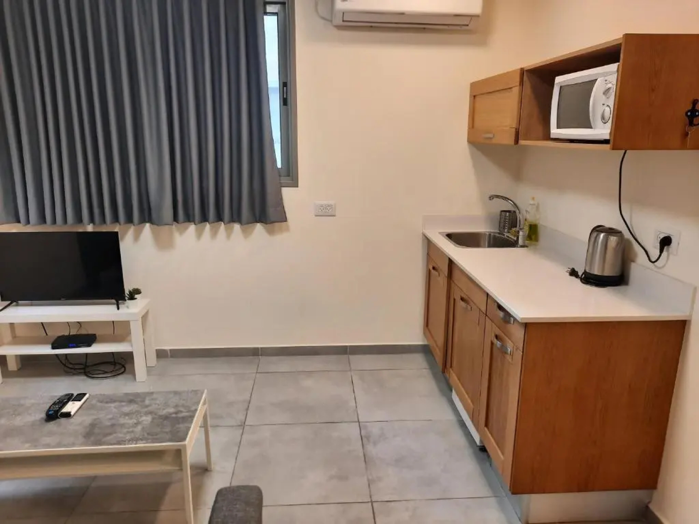 Dizengoff Inn
