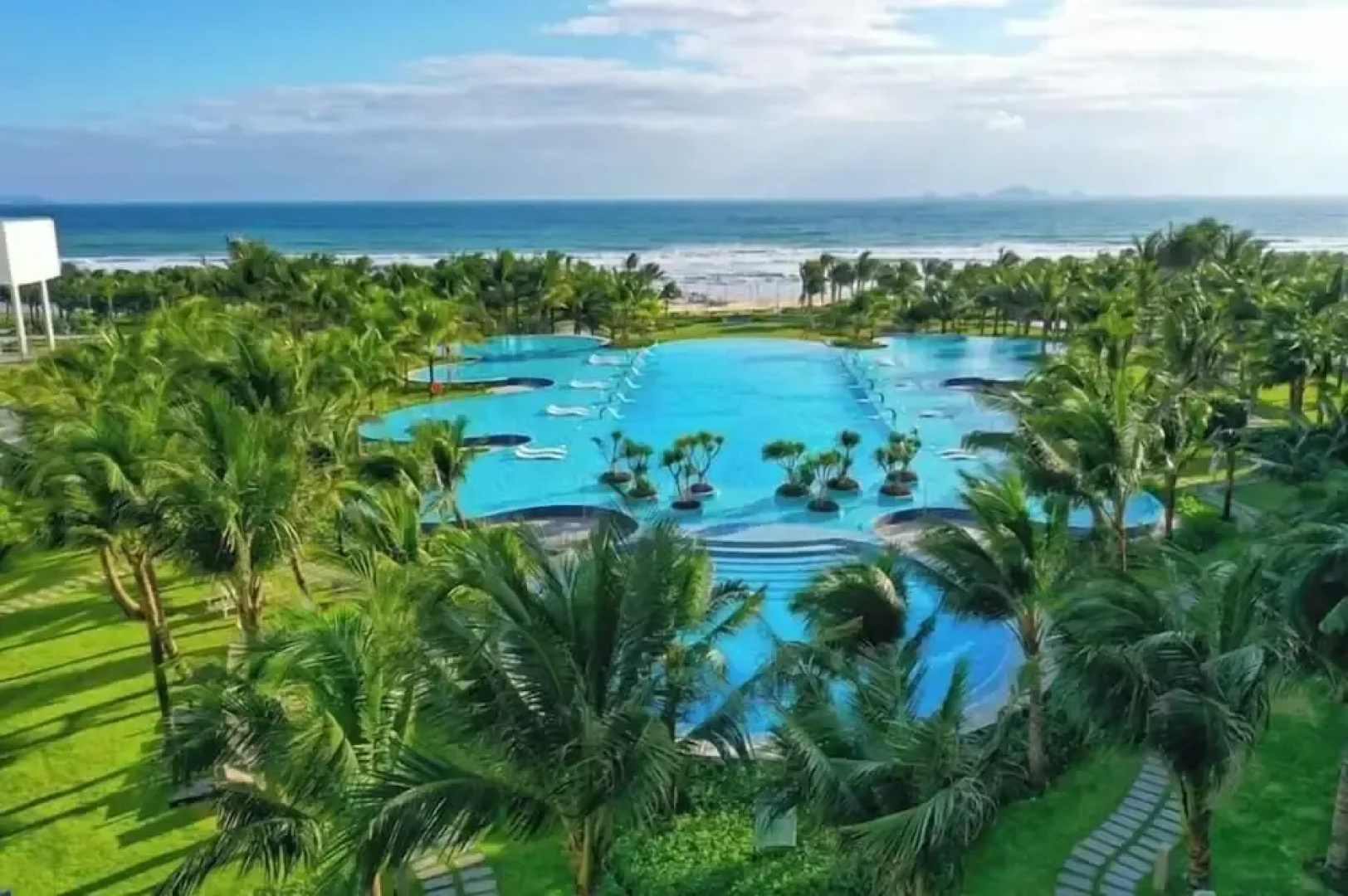EMS HOUSE Sea View Apartment - The Arena Cam Ranh