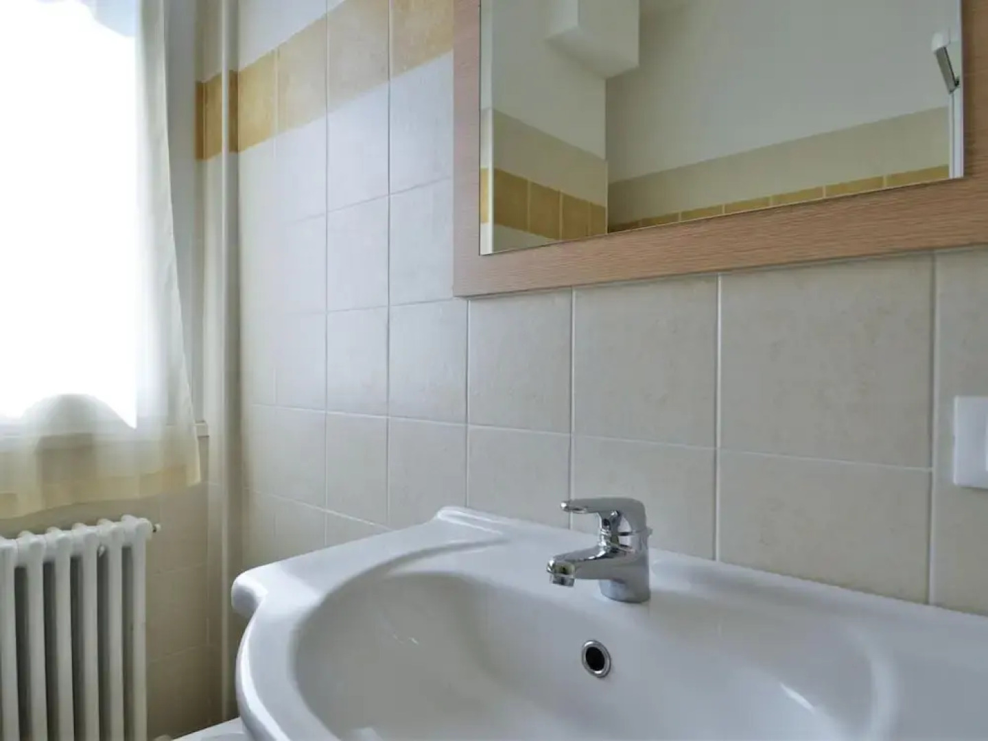 Apartment by Lake Como With Scenic Views