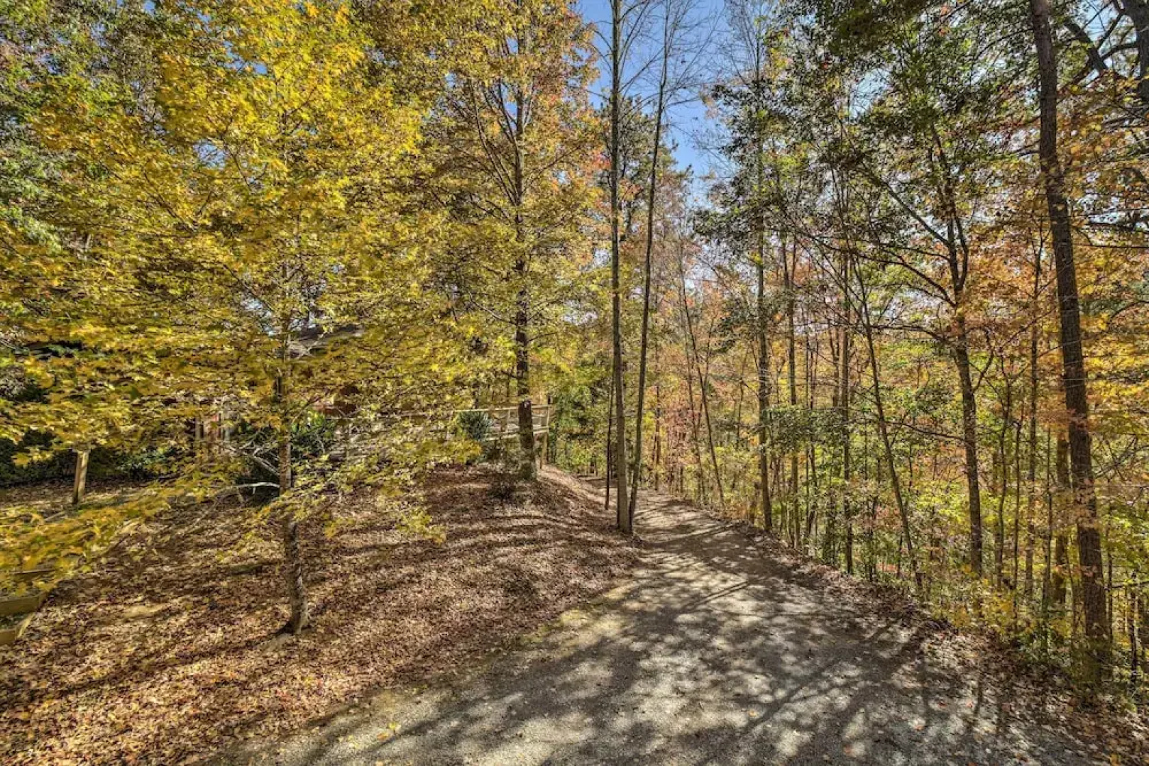 Sky Loft Bryson Studio: 1 Mi From Fontana Lake!