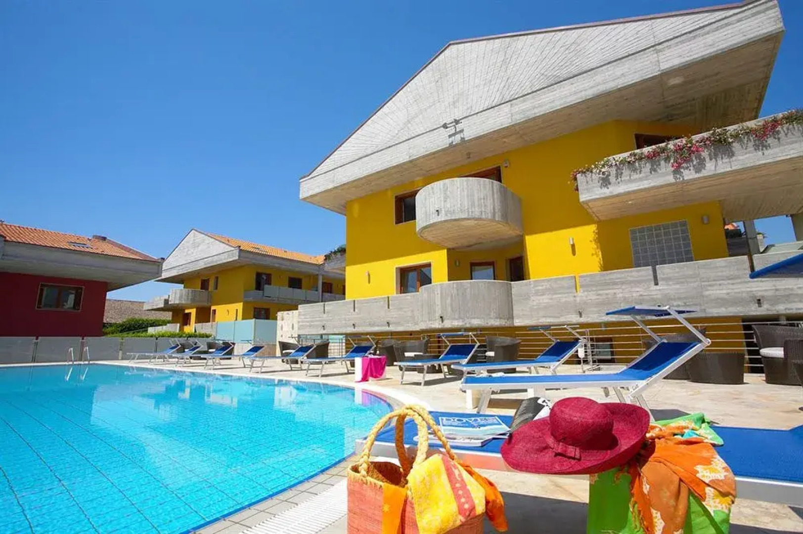 Catania Hills Residence Apartments & Suites