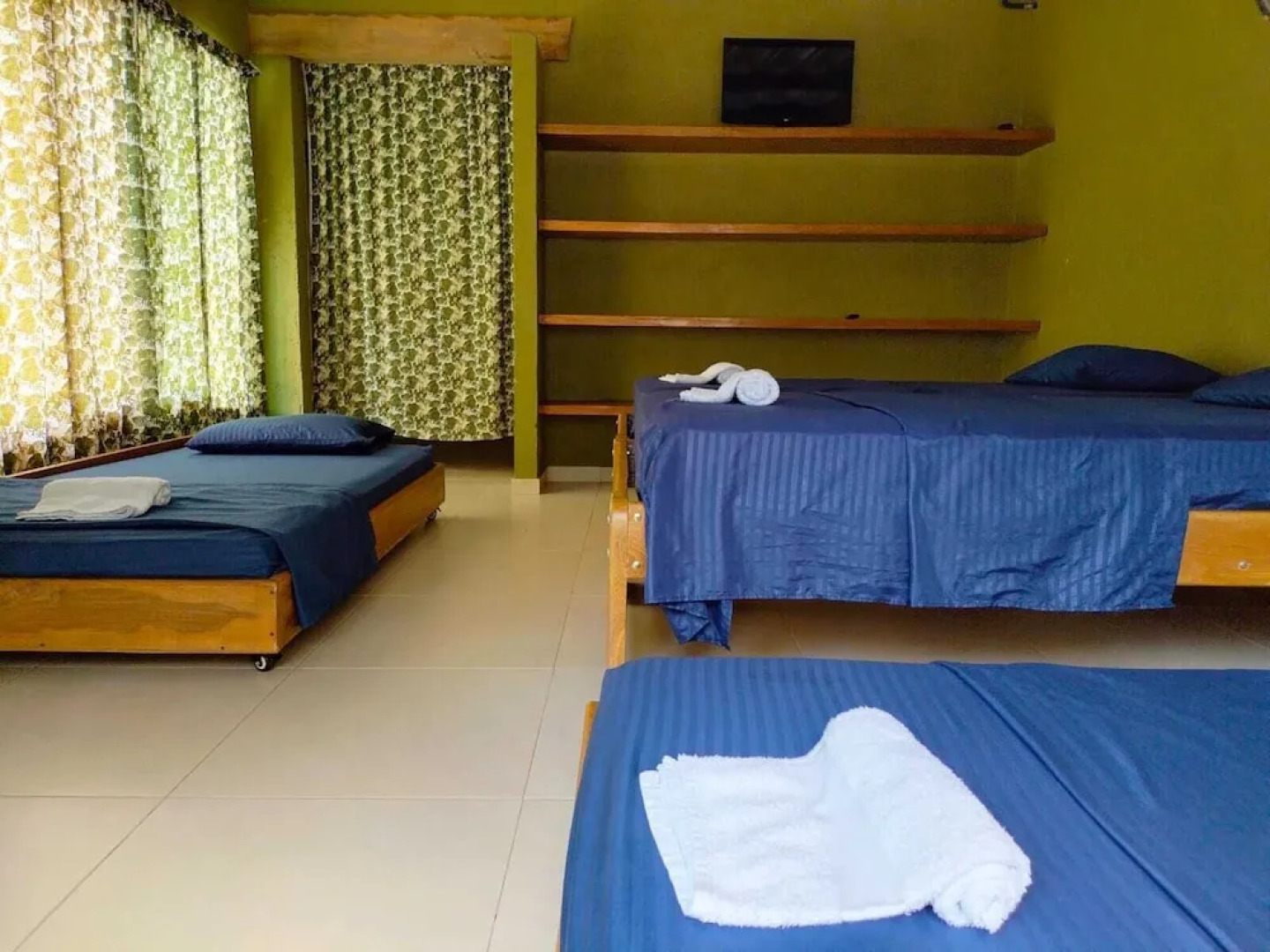 Tambo Marina Ecohostal - Hostel