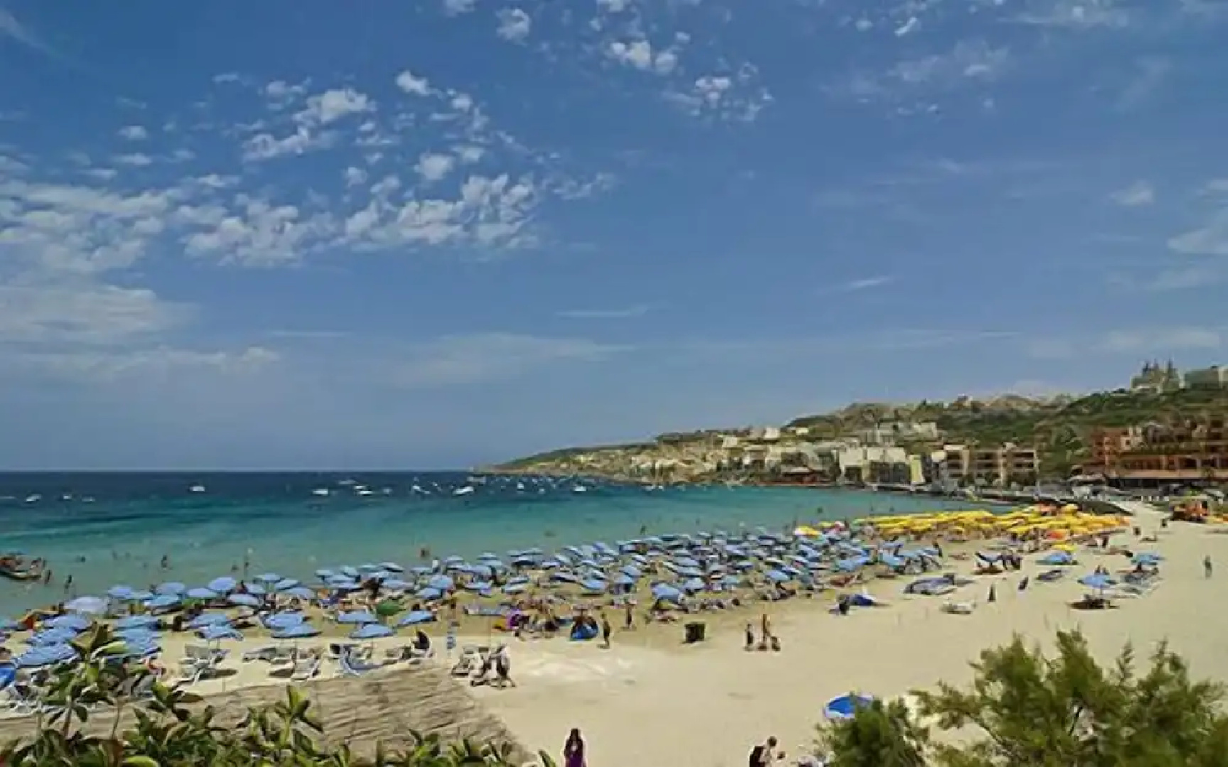 Seafront Luxury Apartment Incl Pool