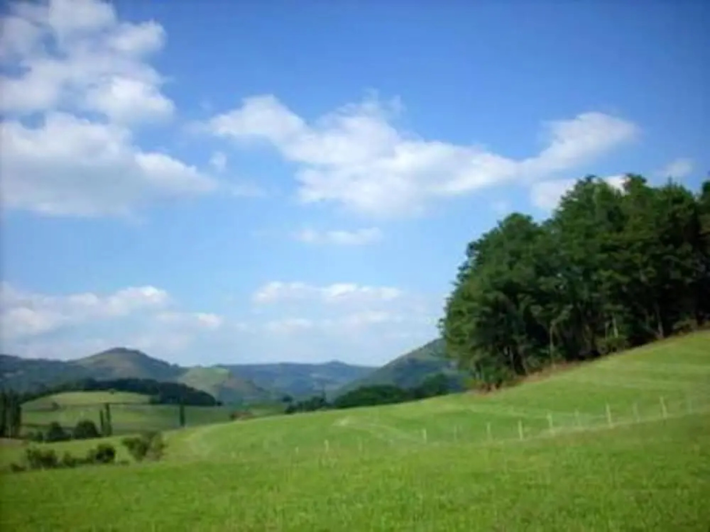House With 2 Bedrooms in Lasse, With Wonderful Mountain View and Enclosed Garden - 50 km From the Beach