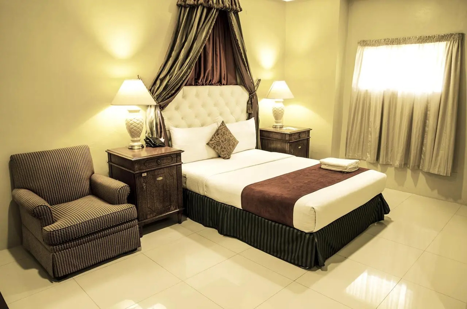 Dreamwave Hotel Lemery