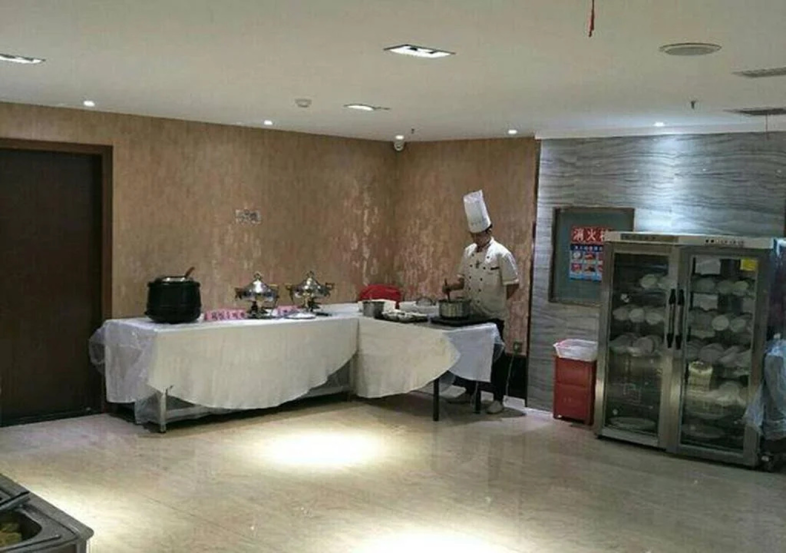 Xichang Xiaoding Business Hotel