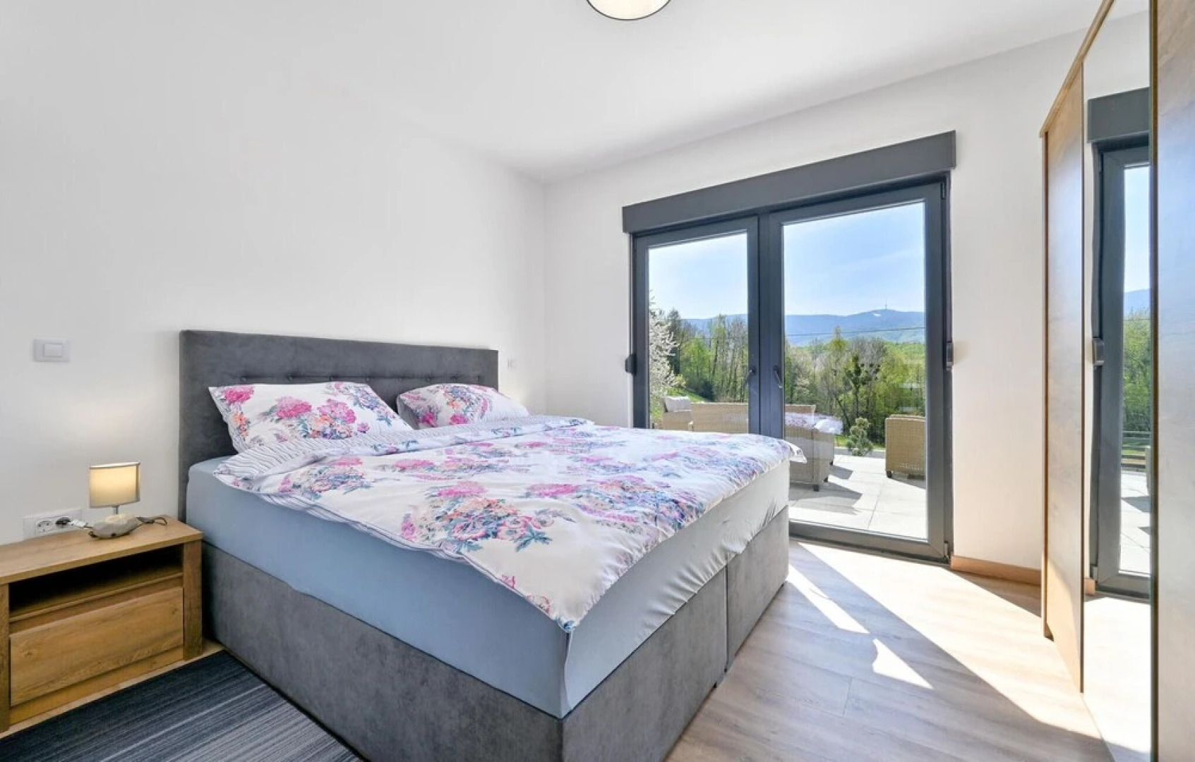 Nice Home in Stubicke Toplice With 5 Bedrooms, Outdoor Swimming Pool and Heated Swimming Pool