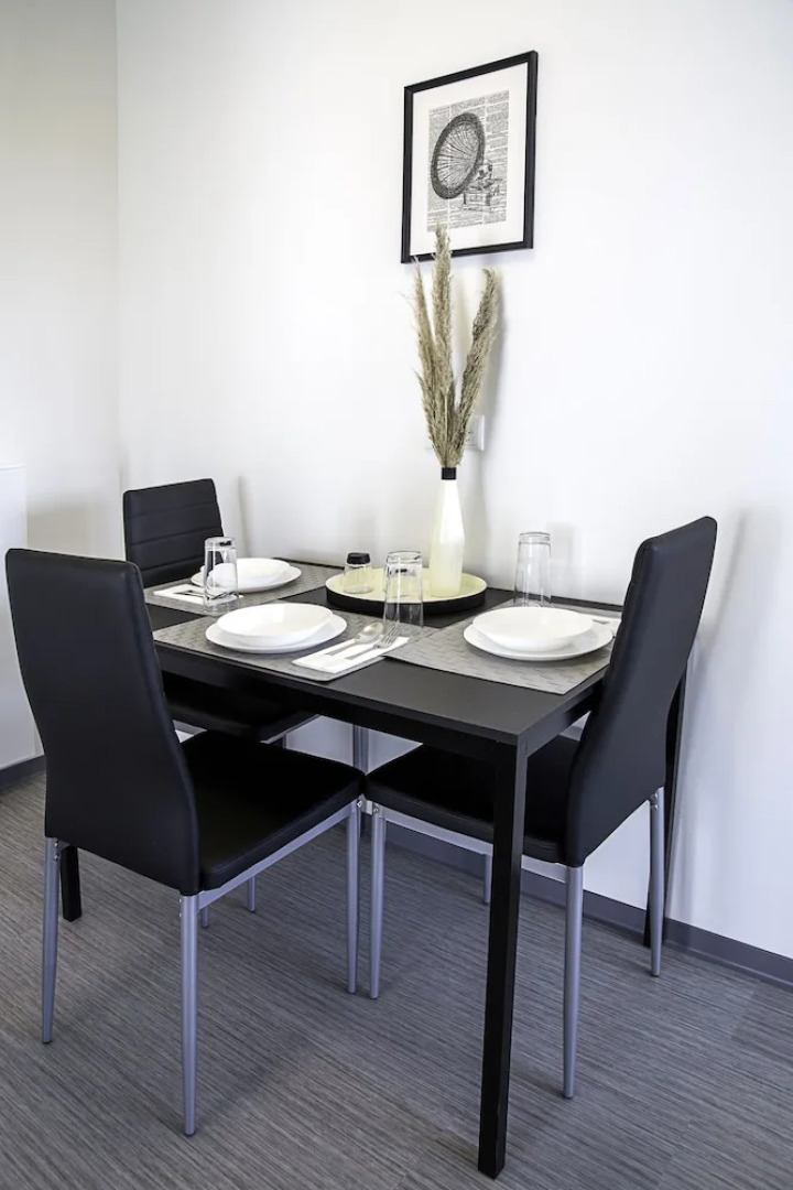 Prime Apartments and Rooms