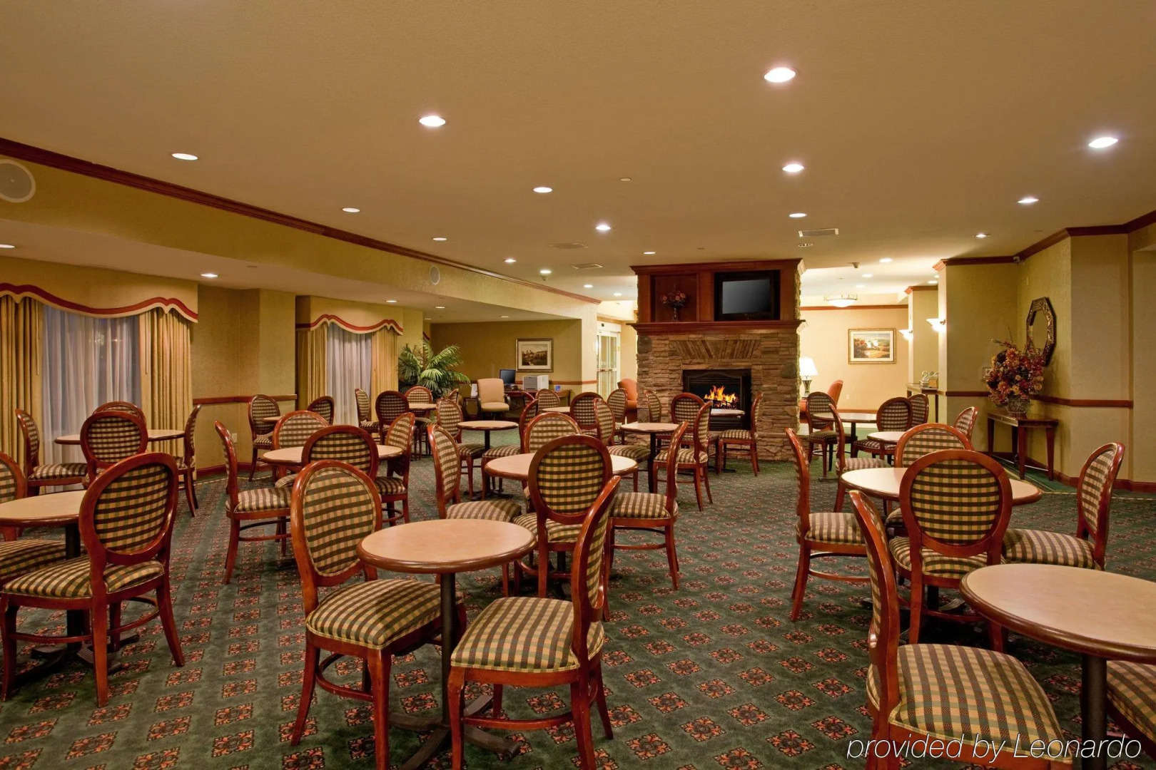 Holiday Inn Express Las Vegas - Stadium Area by IHG