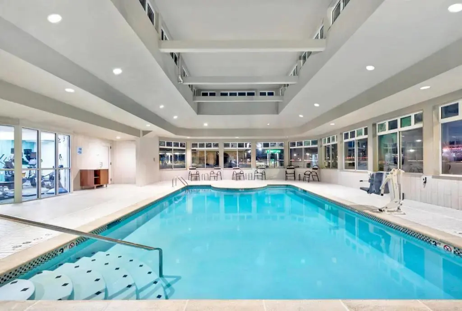 Holiday Inn Express Hotel & Suites Kansas City - Grandview