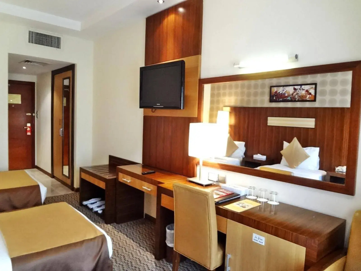 Sun And Sands Downtown Hotel