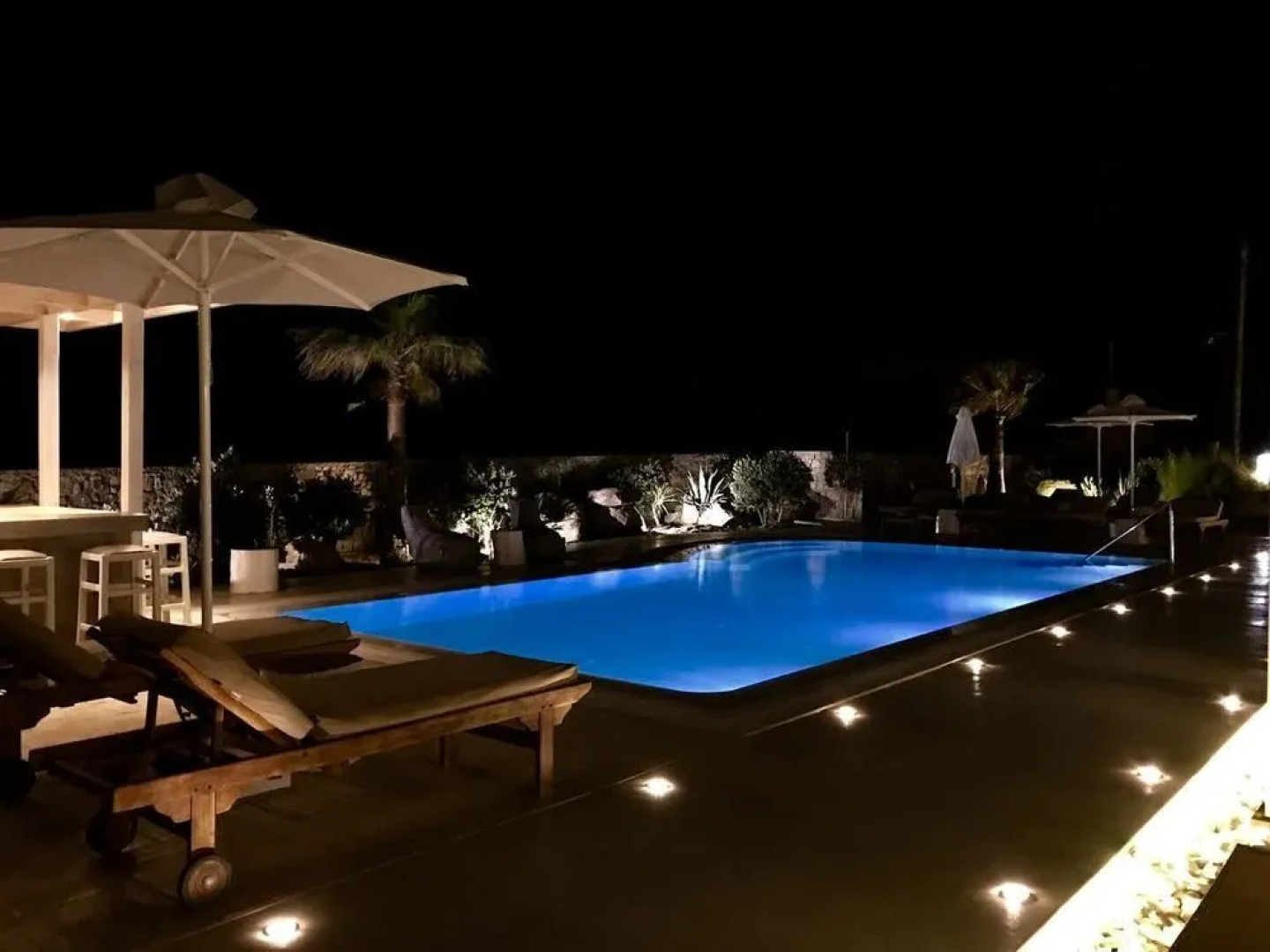 Queen Boutique Suites