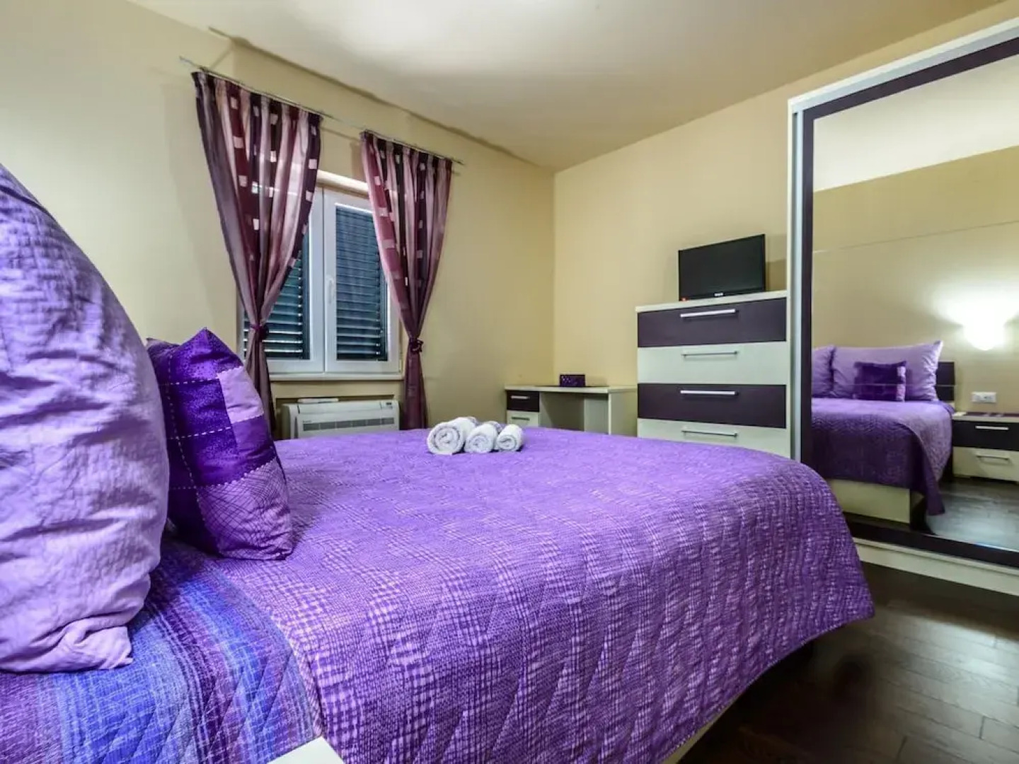 Villa Pave - Six-bedroom Villa With Terrace and Swimming Pool