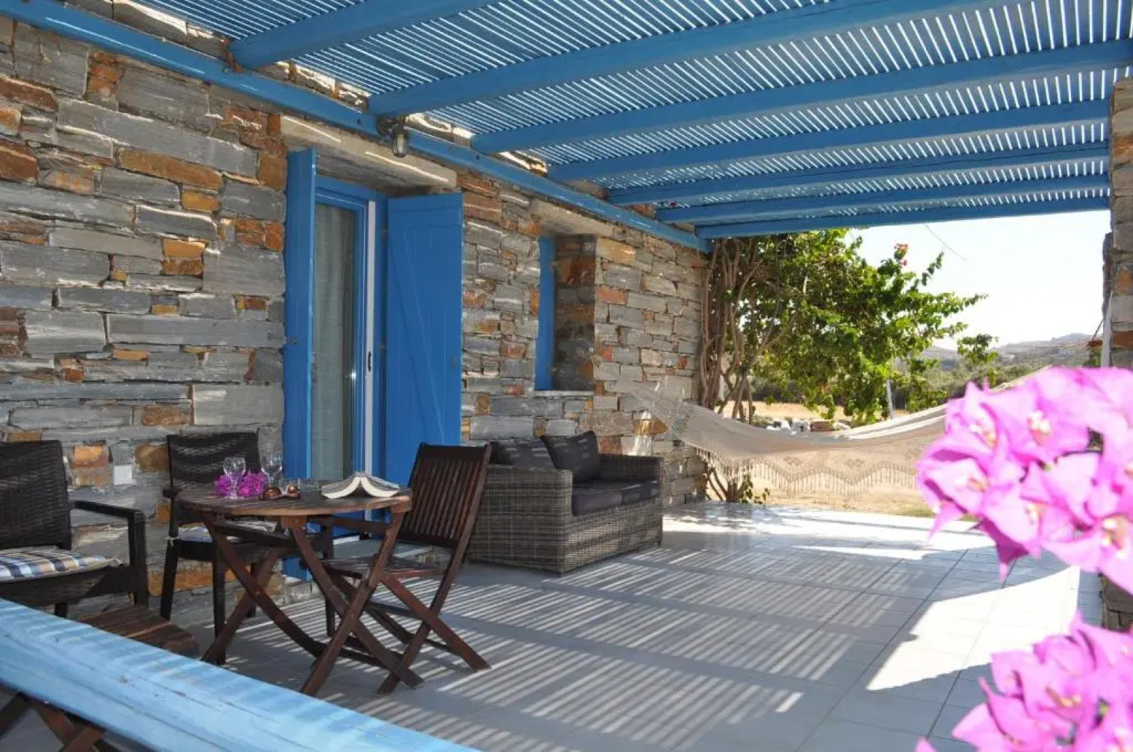 Cavo Perlevos Studios