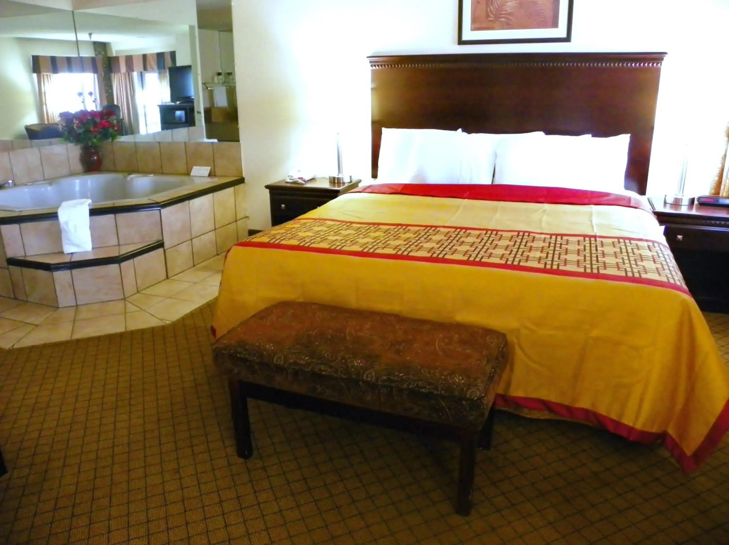 Royalton Inn & Suites