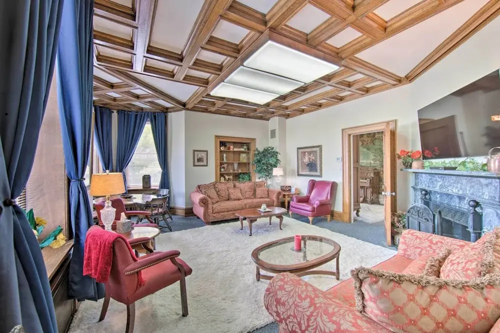 8 Mi to Hersheypark: Luxe Manor in Annville
