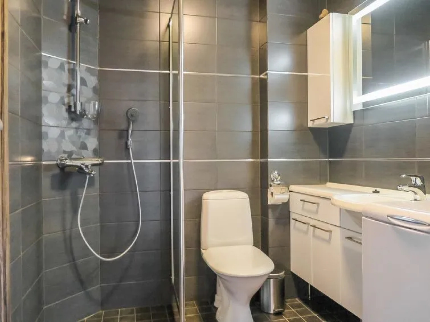 Holiday Home Aihki b