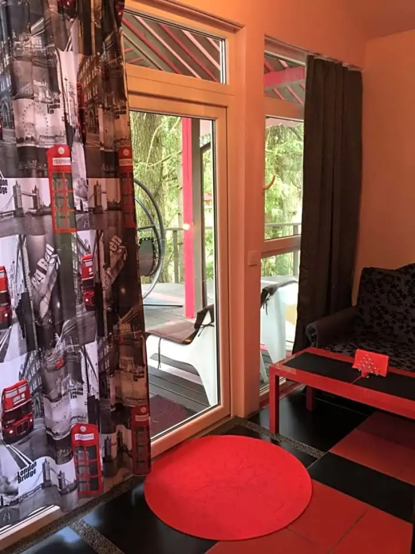 VIP Red Love house for 2