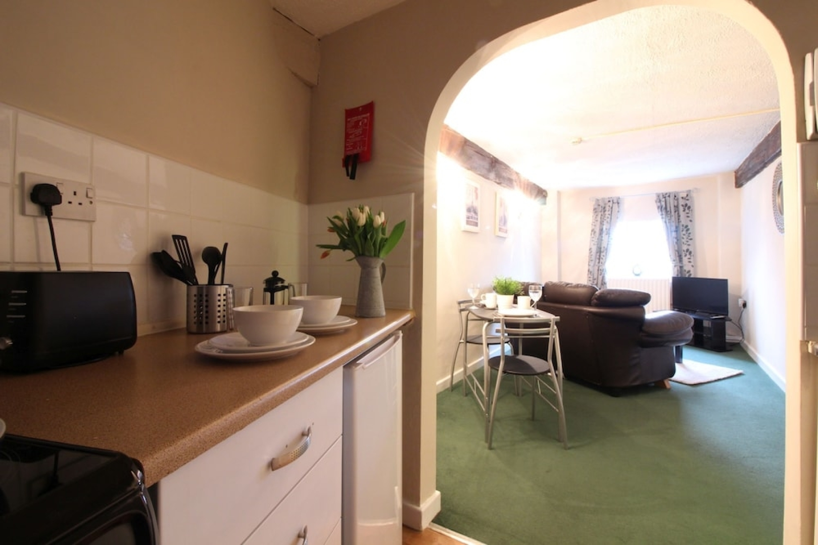 Roomtel Riverside Suites