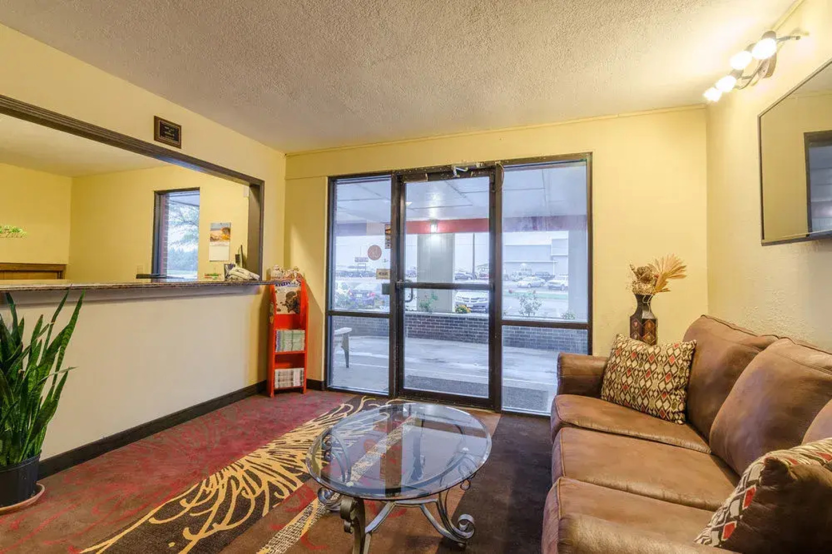 Mitchell Inn and Suites