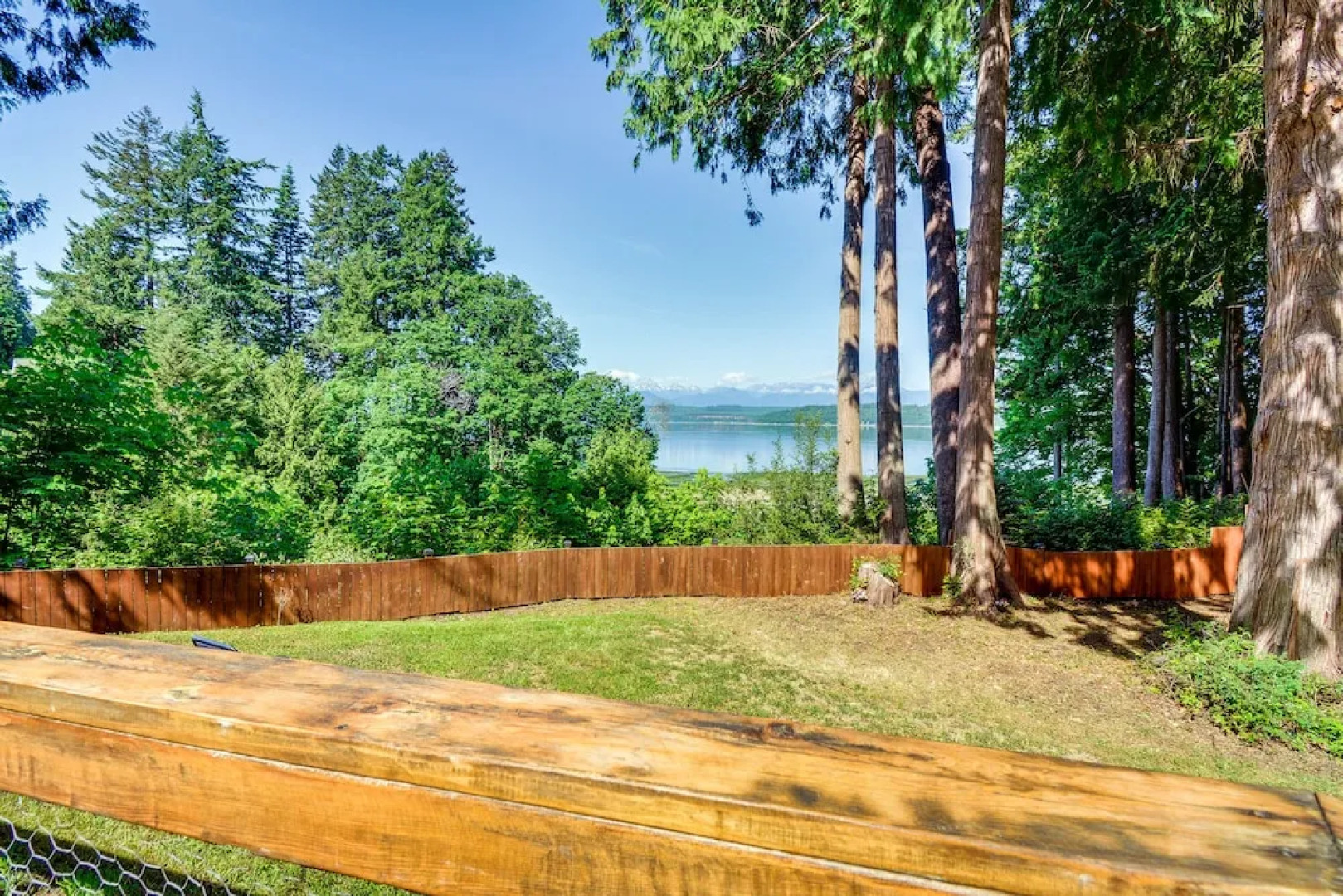 Charming Poulsbo Retreat: Hood Canal Views!