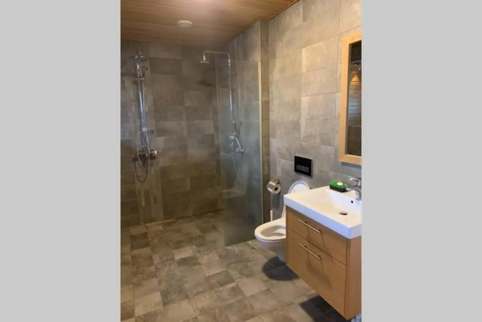 DOWNTOWN PENTHOUSE-SPA,sauna,3BR,seaview,free park