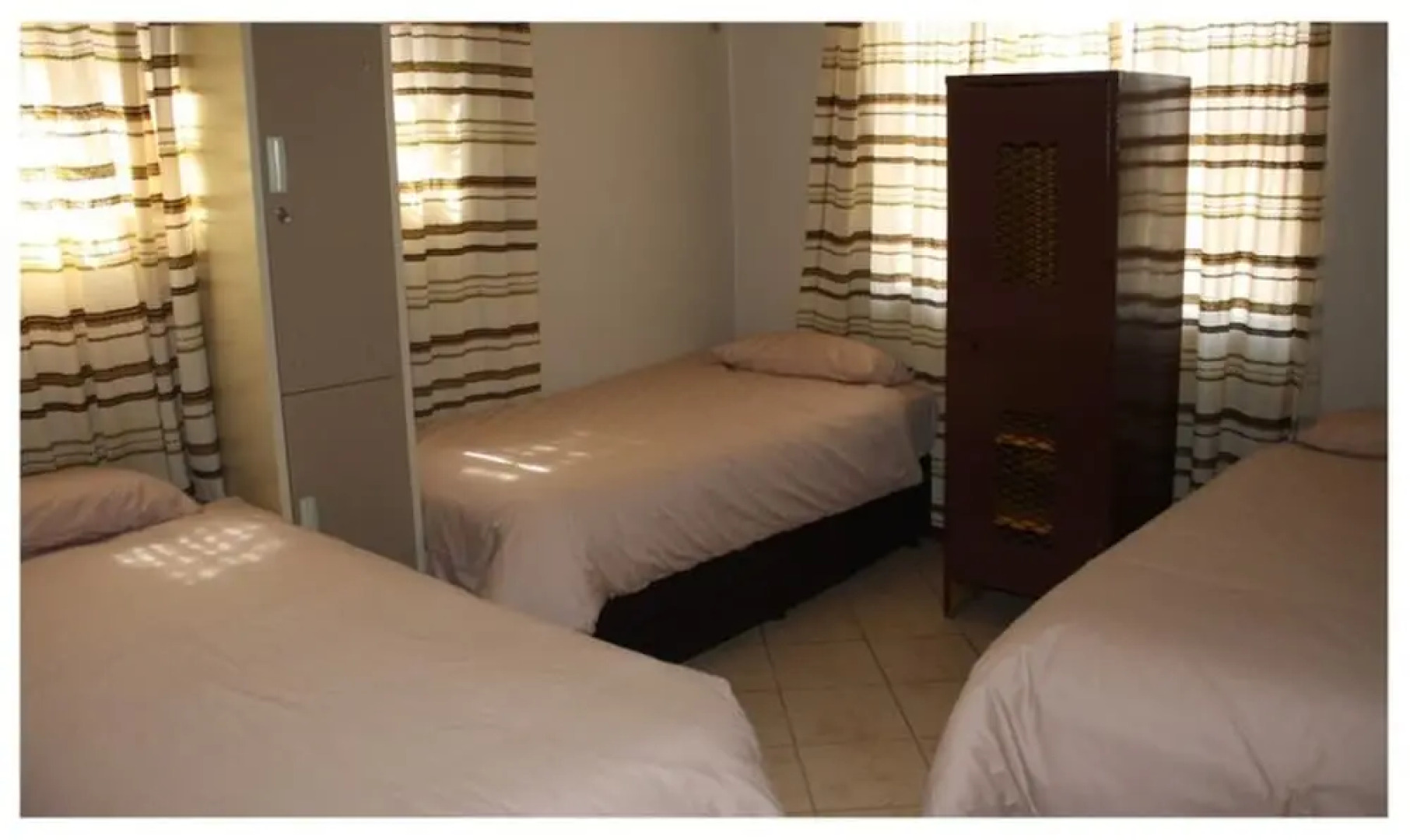 Room in Guest Room - 3 Single Bedroom in Farmhouse in Limpopo Province