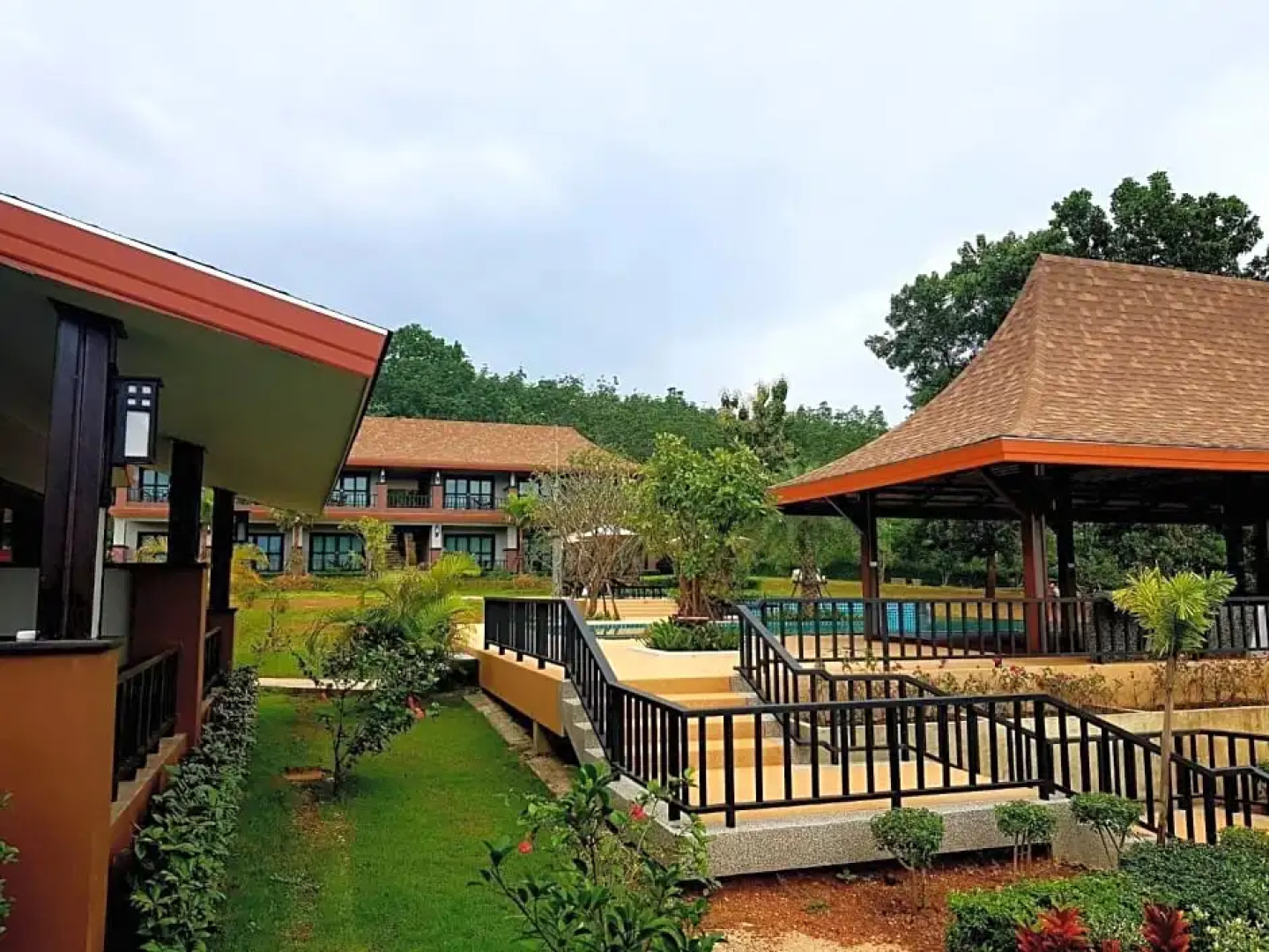 Poochommhok Resort