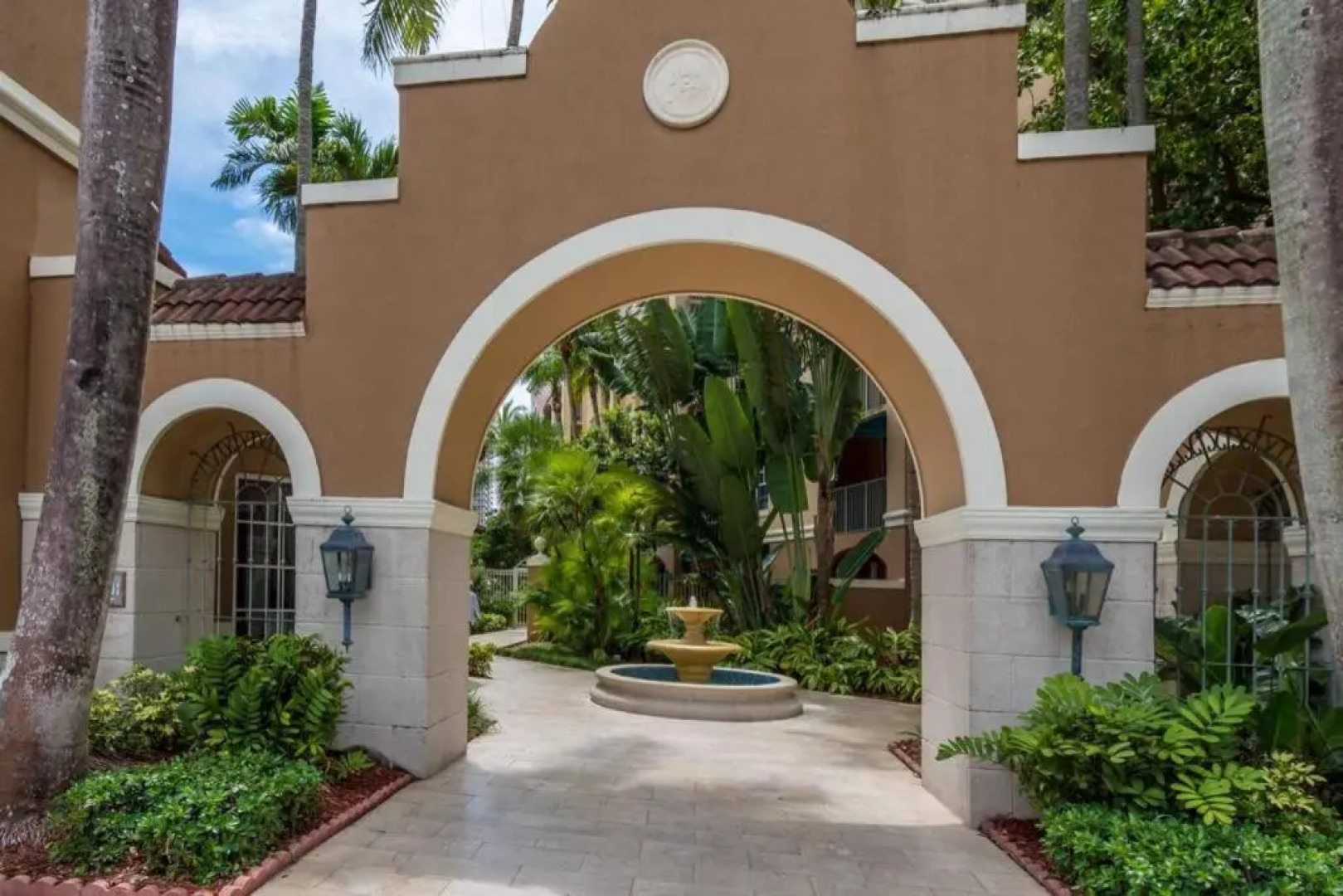 Yacht Club at Aventura Lux 2 Bed 2 Bath Brand New 2021