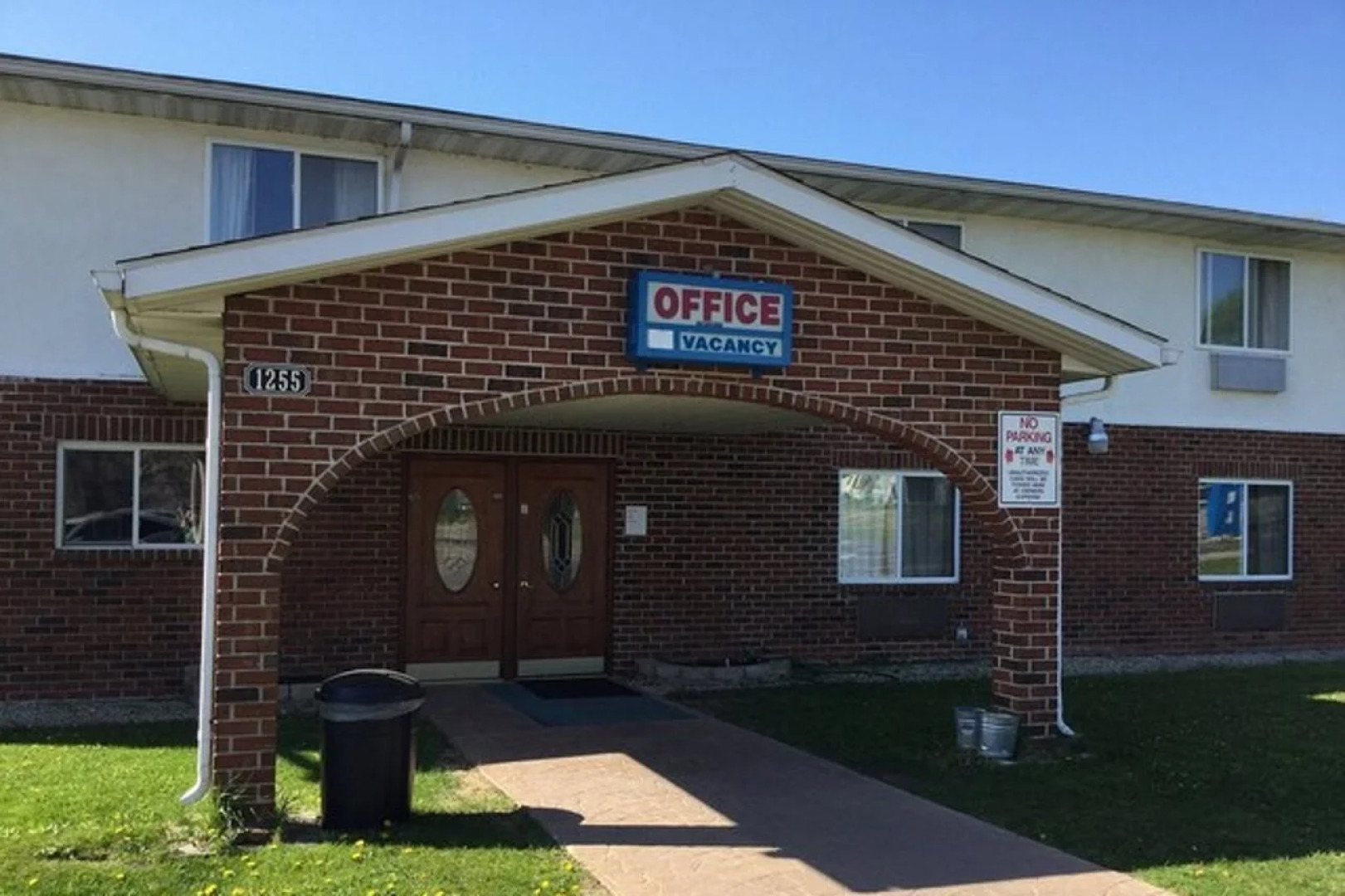 Villa Inn Motel Near Hwy 12 WI Capital O