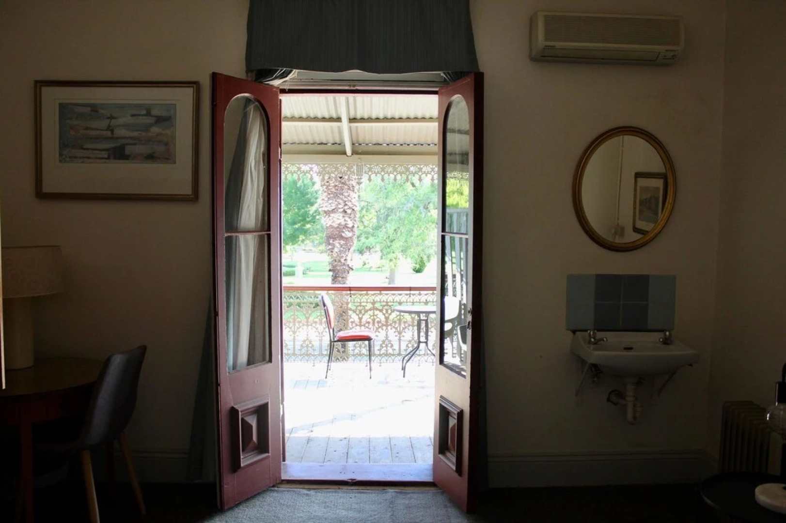 Vandenberg Hotel Forbes