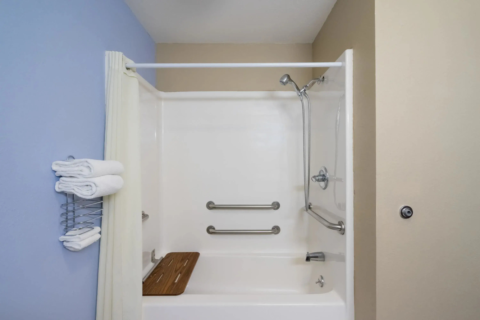 Super 8 by Wyndham Calvert City Kentucky Lake Area