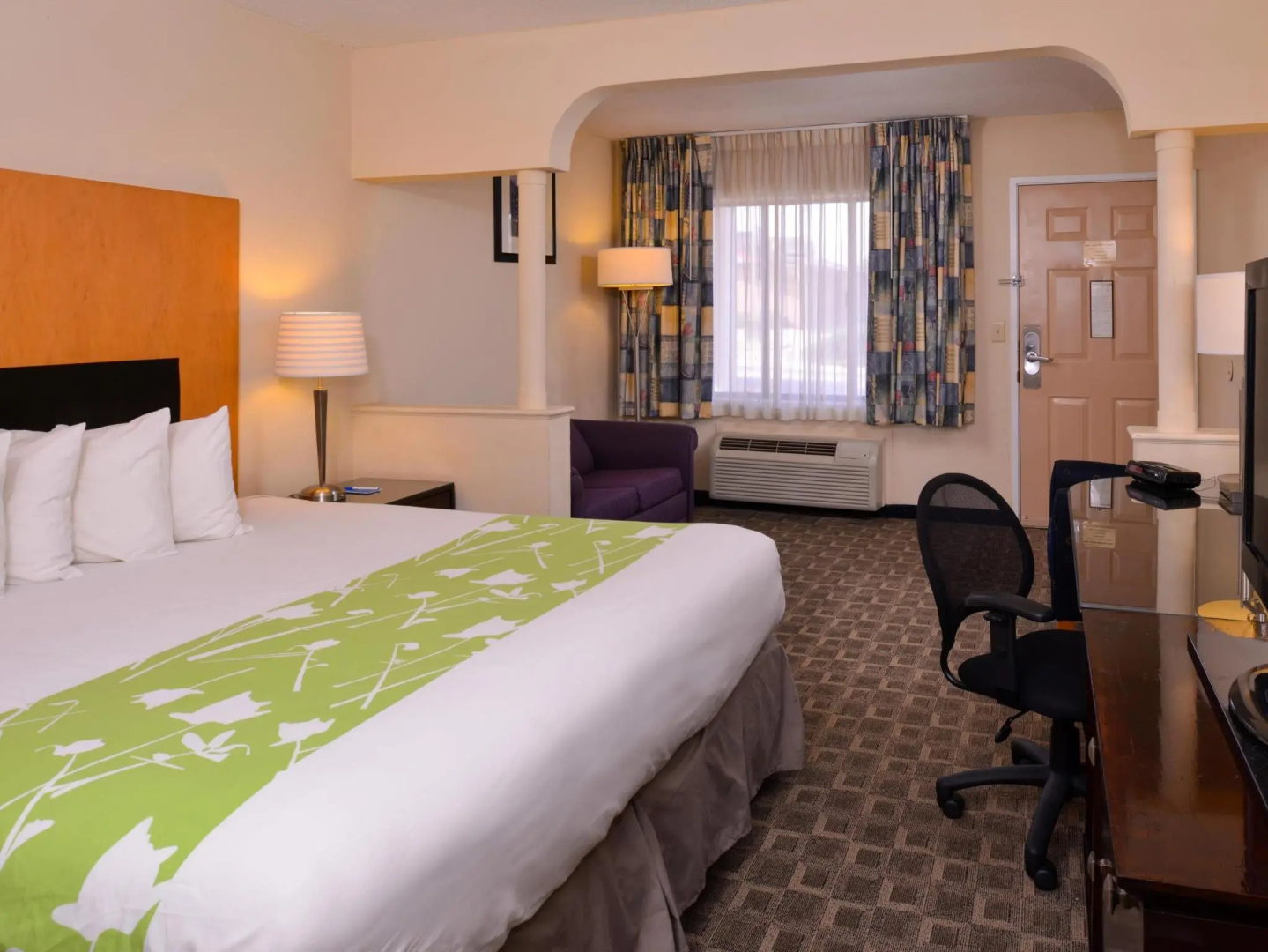 Quality Inn & Suites Fayetteville I-95