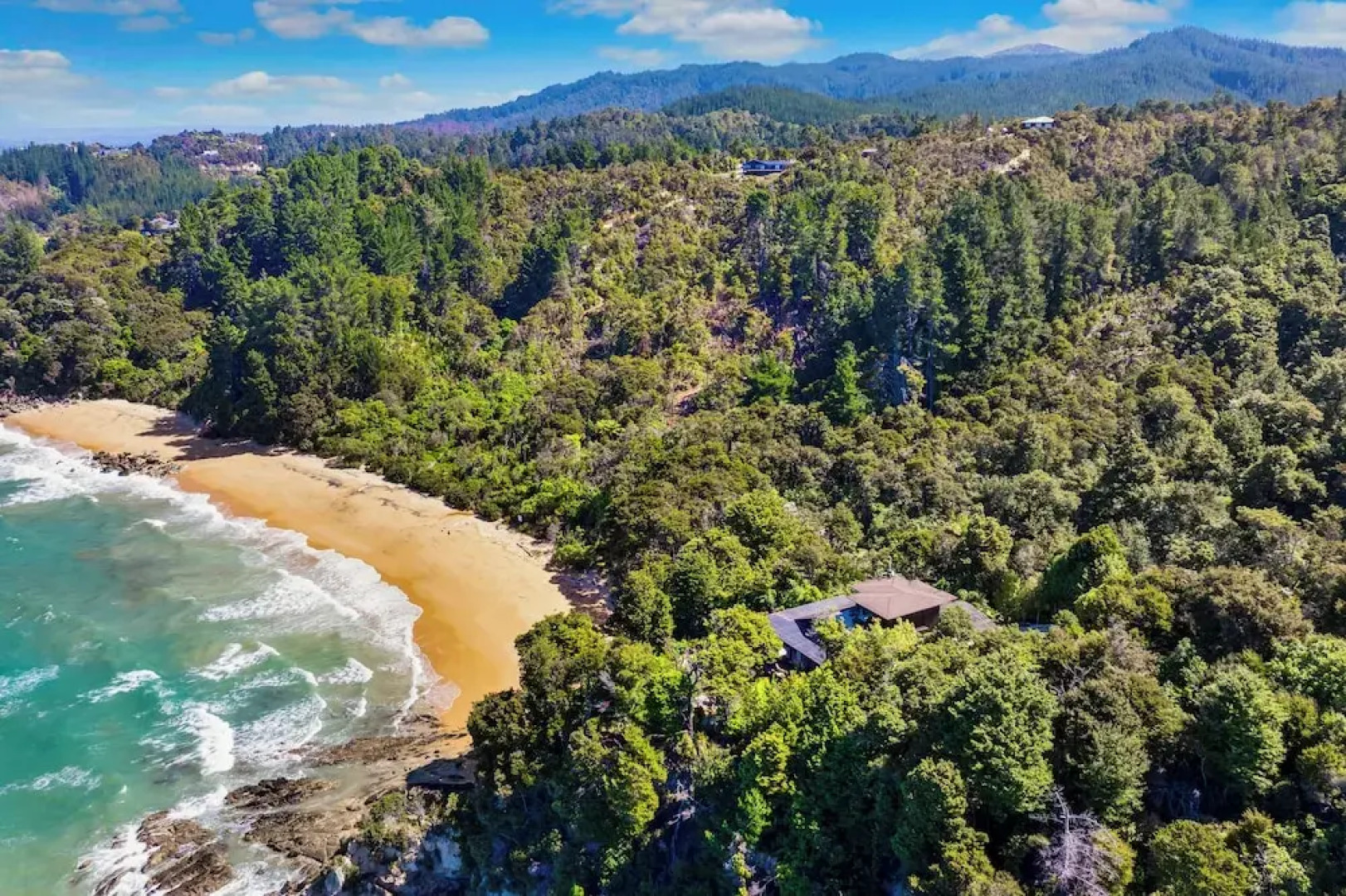 Fireplace Suite - Ocean Views & Beach
