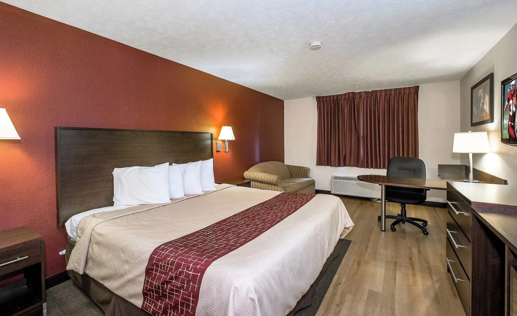 Red Roof Inn & Suites Hermitage