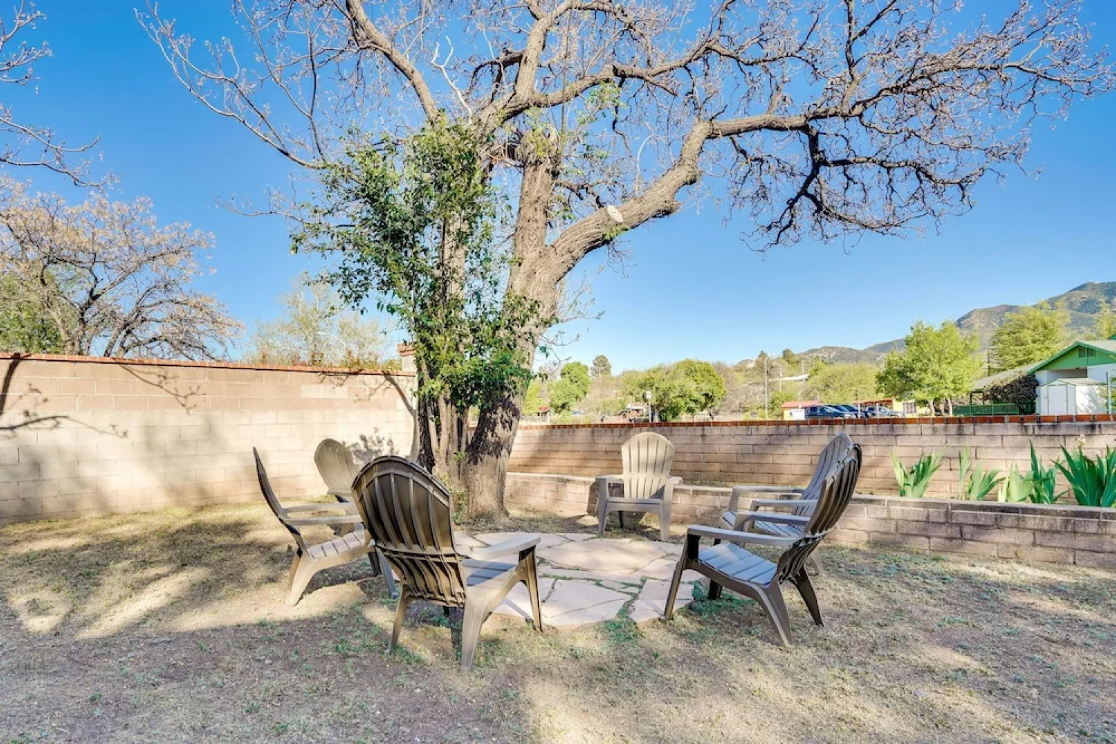 Vintage Home w/ Mtn Views: 12 Mi to Patagonia Lake