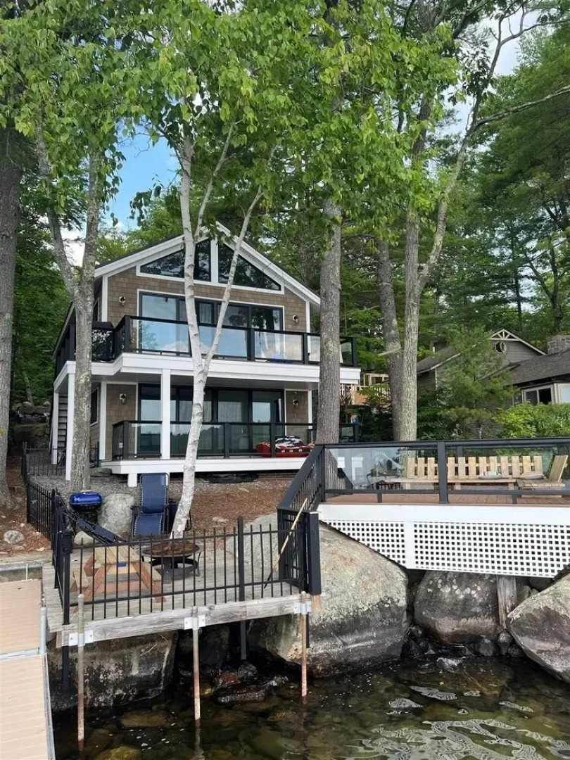 Overwater Views Limit 10 3 Bedroom Home by RedAwning