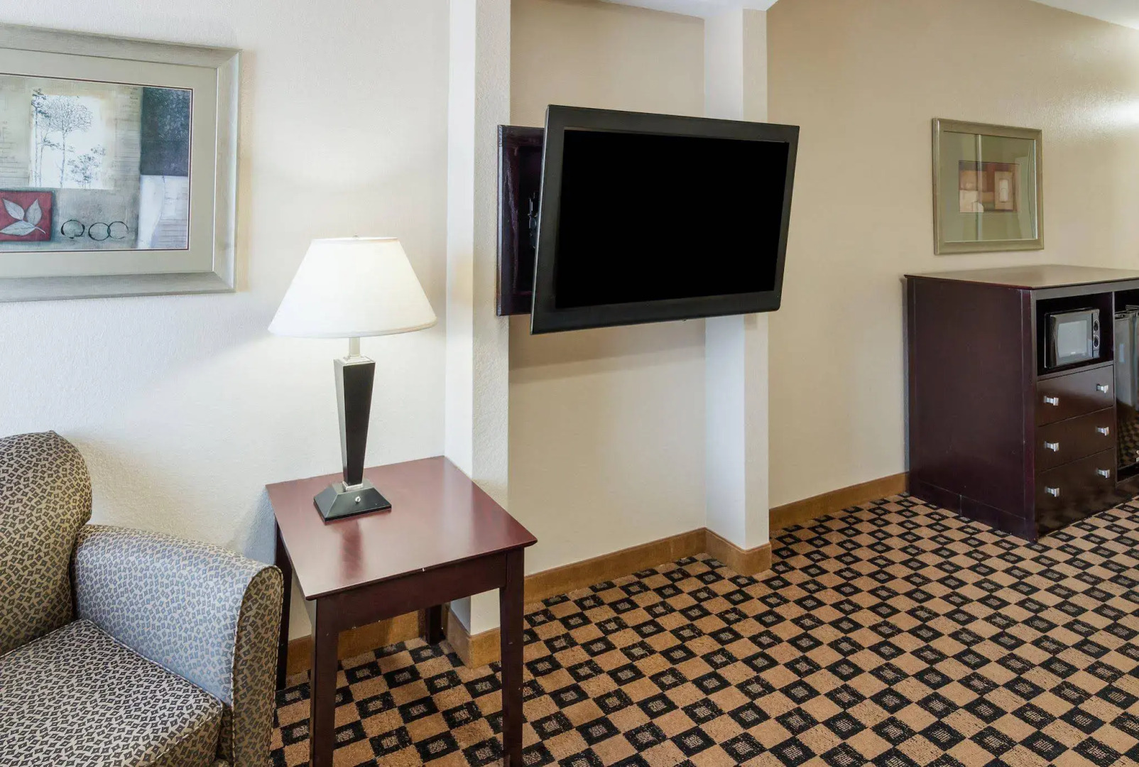 Quality Inn & Suites