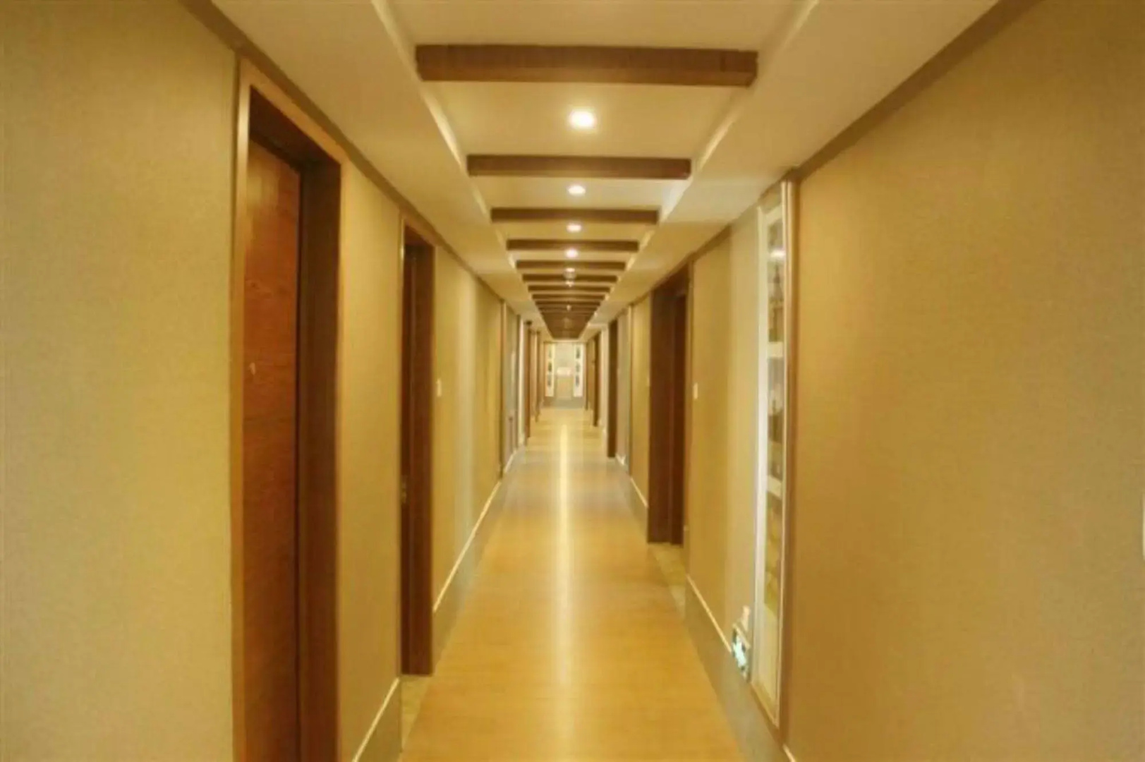 Yiwu Ruifeng Hotel