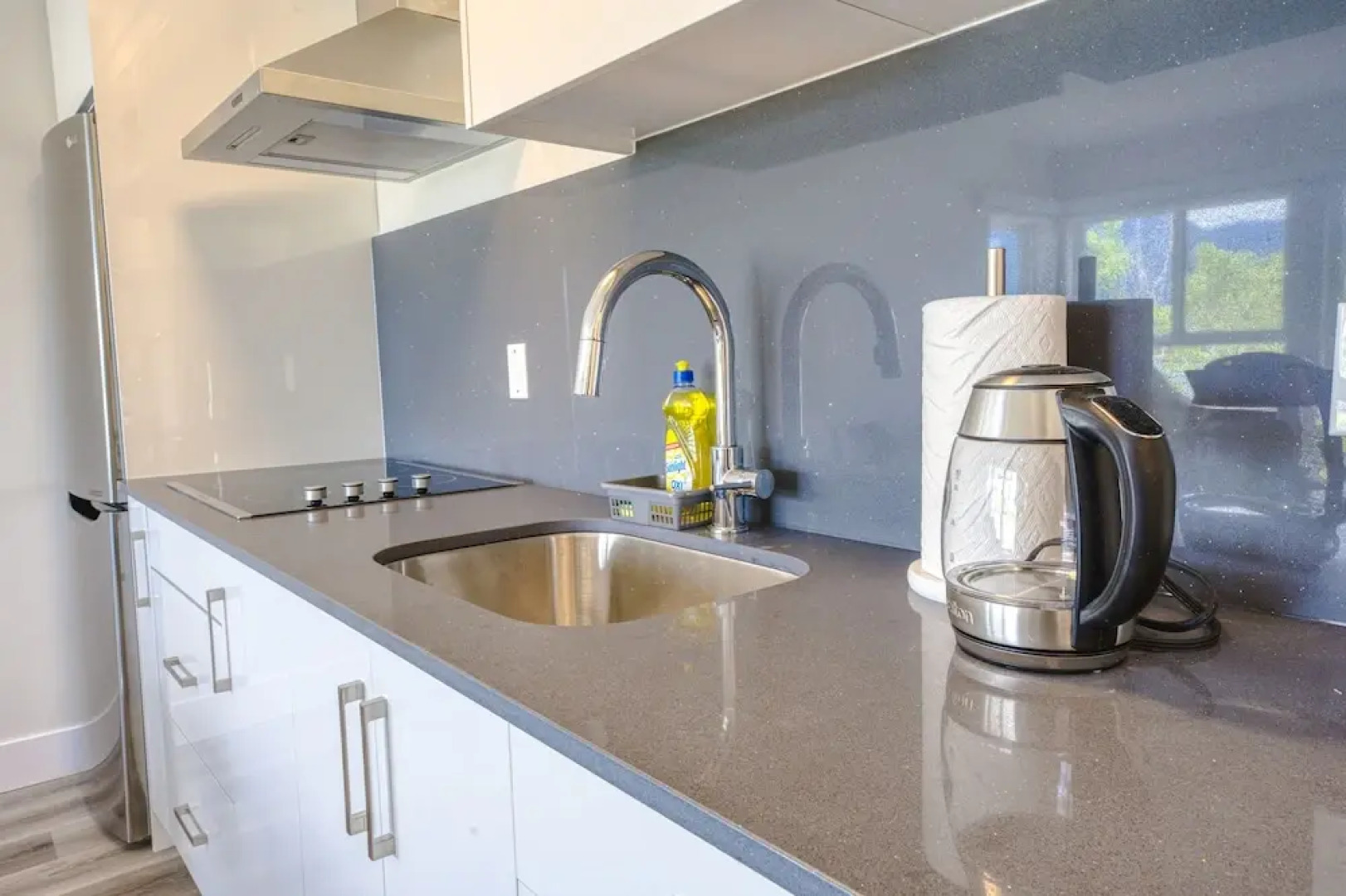 Harrison Grand Motel LTD.